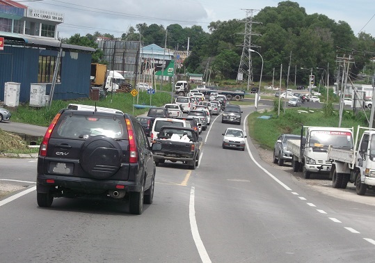 世界の車装から vol.3|コタキナバルの道路事情