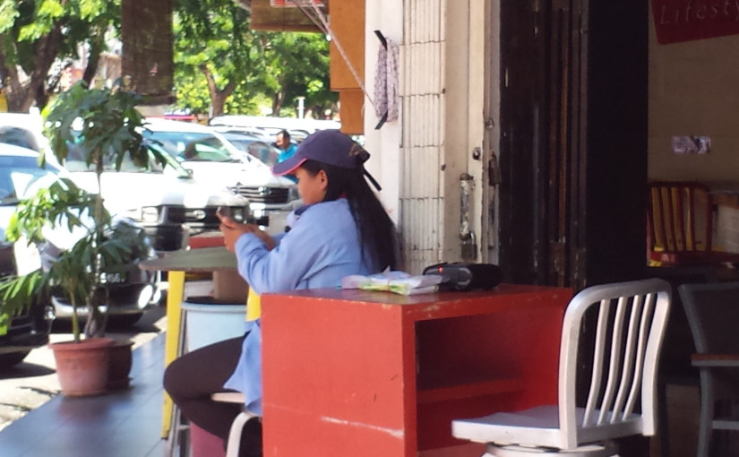 世界の車装から vol.10|コタキナバルの街中では、駐車違反切符に要注意！！