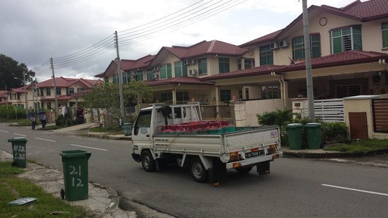 世界の車装から vol.35|『ガスいりませんかー？』